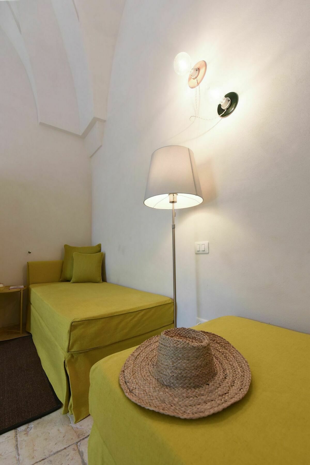 Apartment Corte Dei Melograni-suite Familiare-zona Ostuni Montalbano (Apulia)