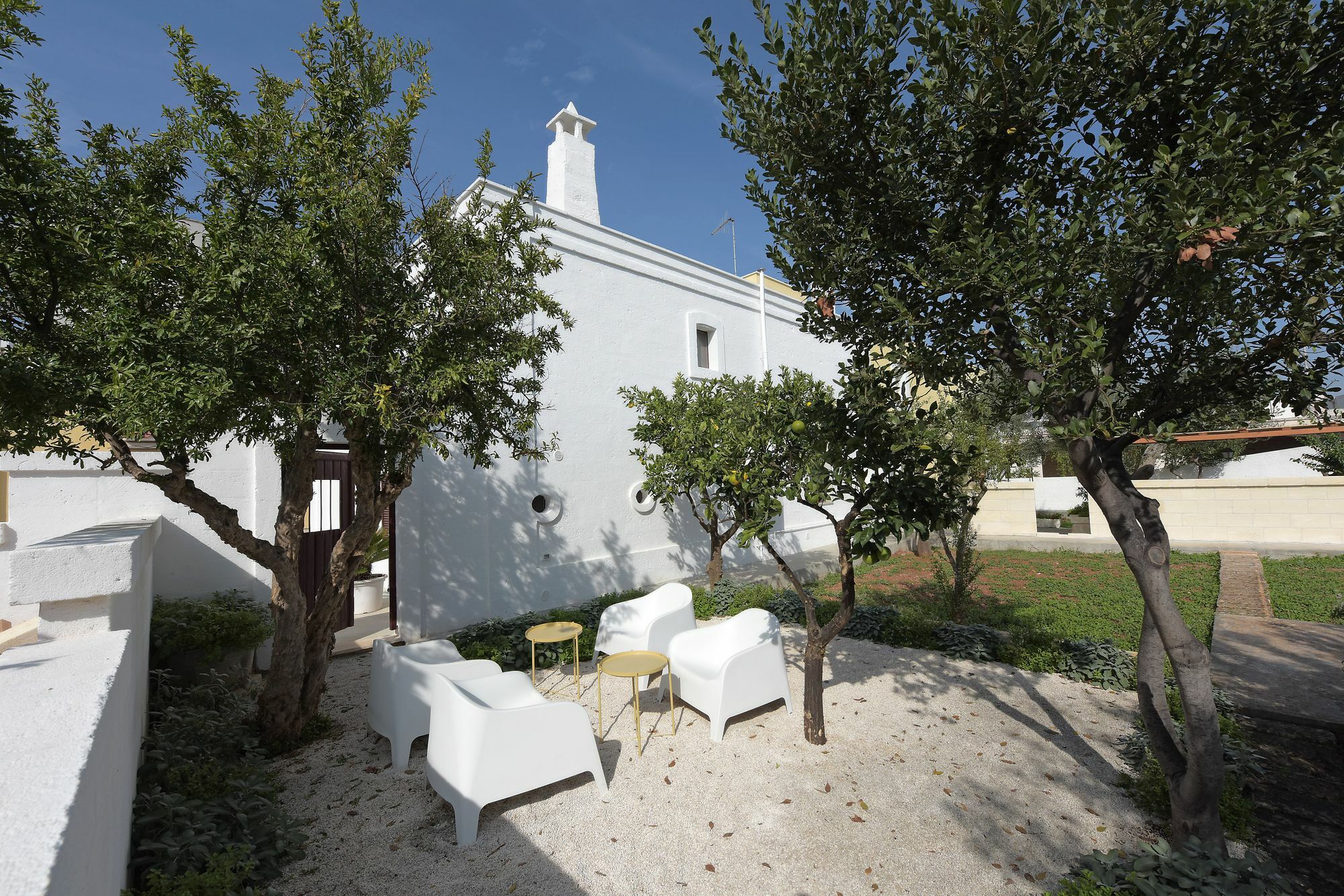 Apartment Corte Dei Melograni-suite Familiare-zona Ostuni Montalbano (Apulia)